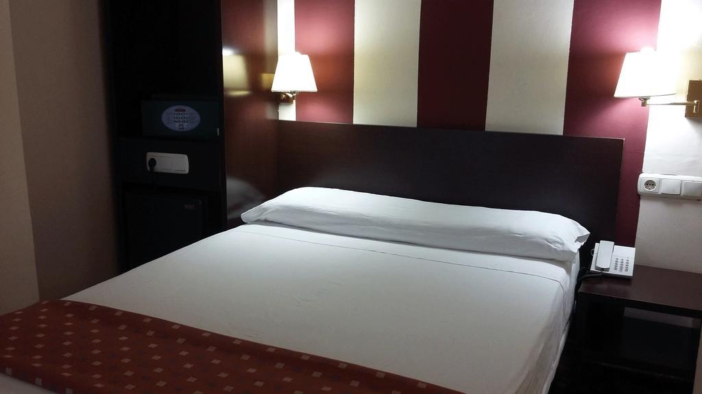 Hotel Marina Huelva Luaran gambar