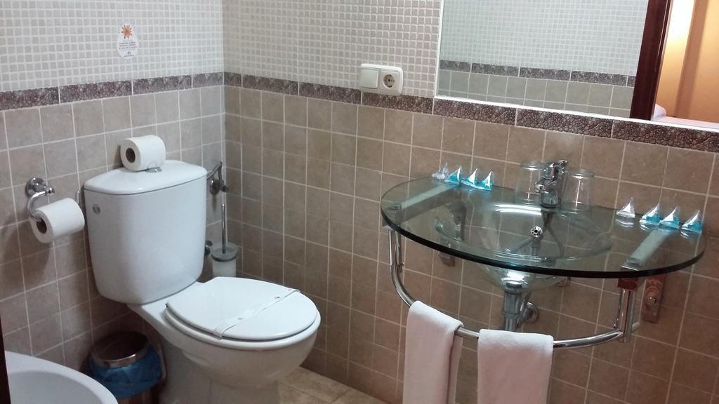 Hotel Marina Huelva Luaran gambar